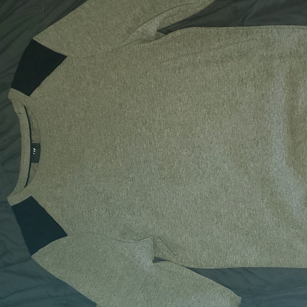 H&M Gray and Black Sweater